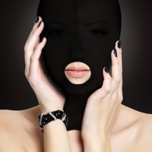 SUBMISSION MASK BLACK