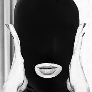 B&W SUBMISSION MASK W/ OPEN MOUTH